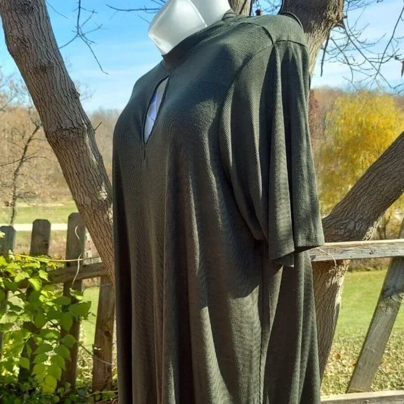 TORRID 6 Knee Length Green Dress - Plus Size US 30 - Picture 2 of 9